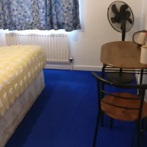  Homestay In A Shared Flat
